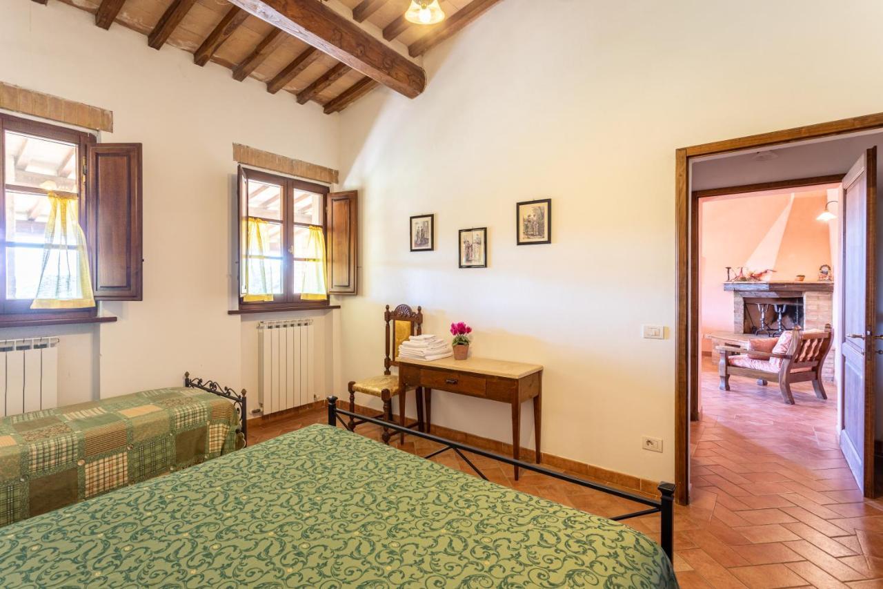 Agriturismo S. Eurosia 몬탈치노 외부 사진