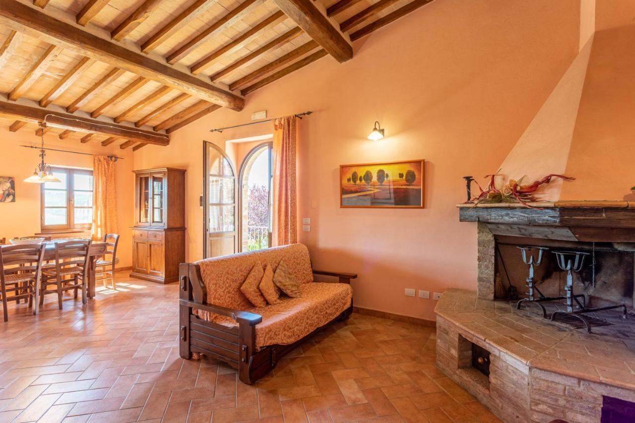 Agriturismo S. Eurosia 몬탈치노 외부 사진